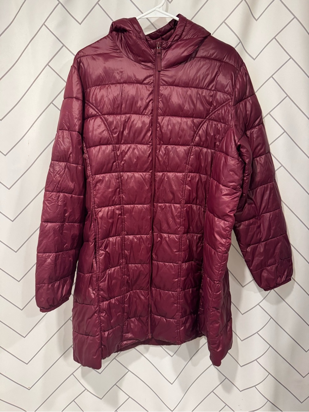 Women's Hooded Long Puffer Coat in Burgundy
